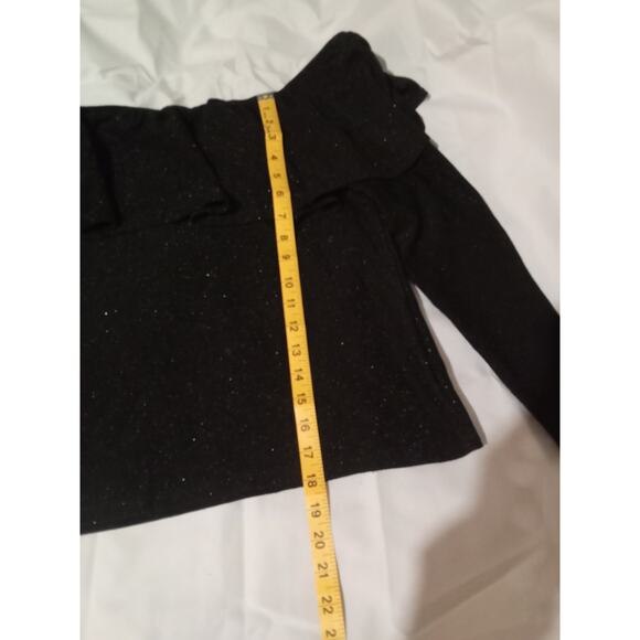 Women's Shimmering Glitter Off The Shoulder Ruffle Black & Sliver Top Sz Lrg - Picture 6 of 12